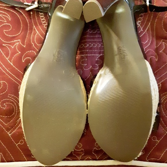 Black Wassano Heels - Picture 3 of 4